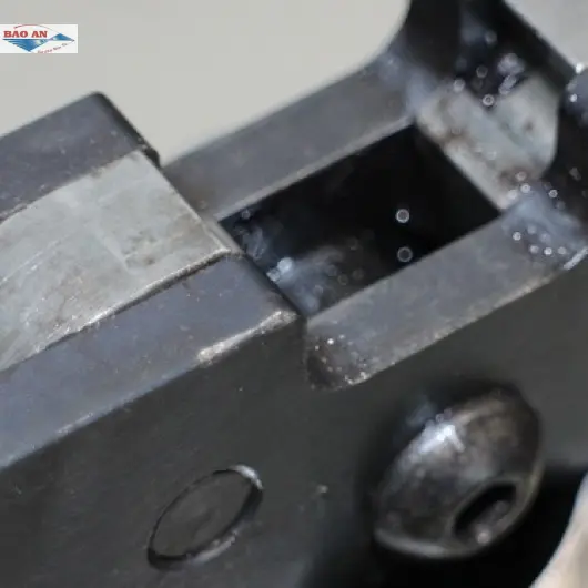 M&aacute;y đ&oacute;ng đai th&eacute;p d&ugrave;ng hơi ITA45